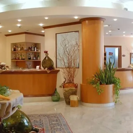 拉菲尼斯酒店 酒店 3*