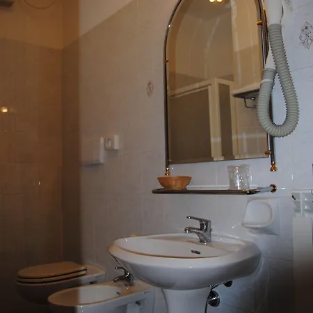 Hotel La Fenice 3*